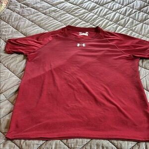 Under Armour Men's Burgundy Short Sleeve Tee